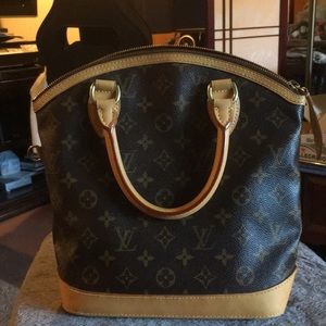 Louis Vuitton Bucket bag